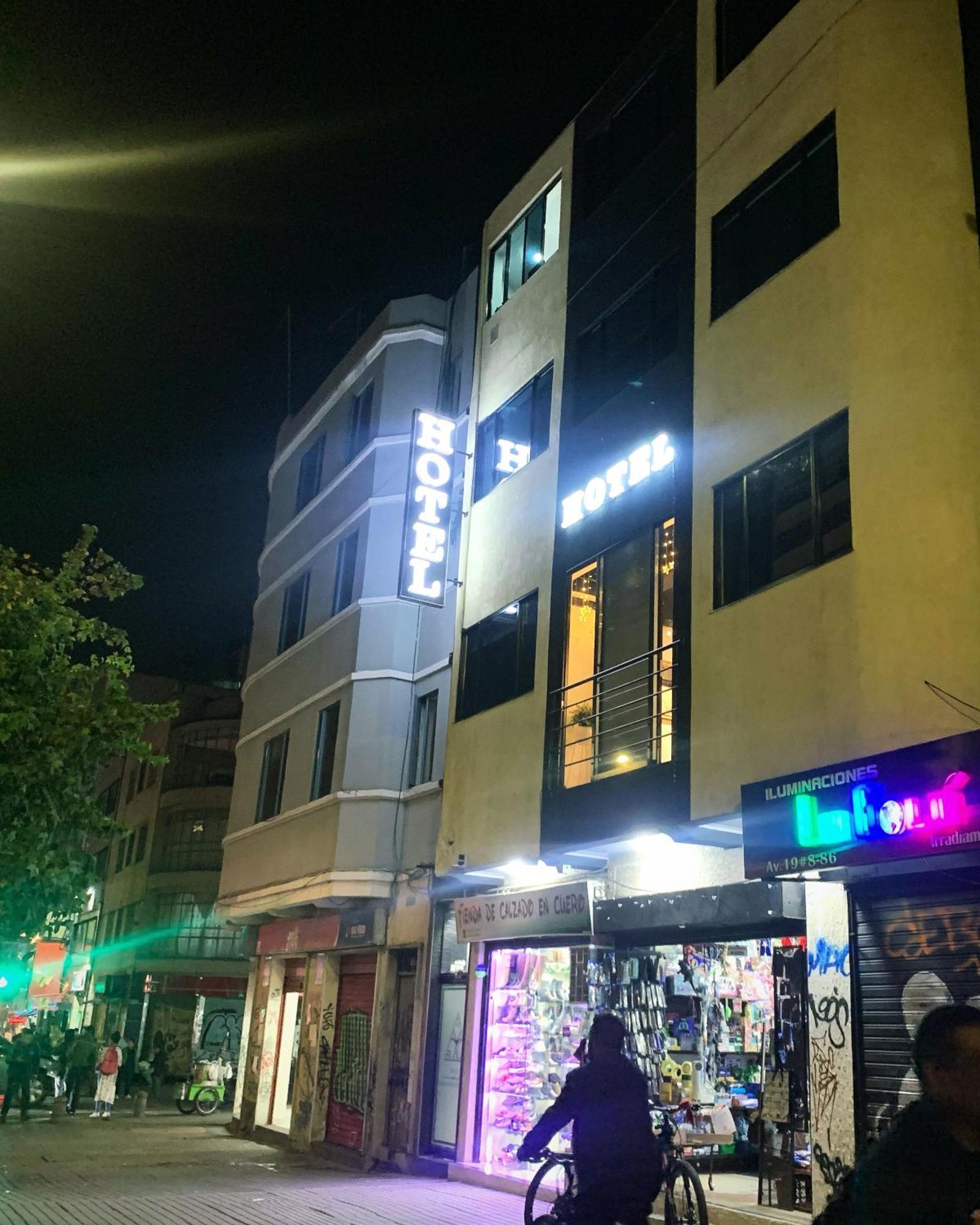 Hotel Urban Center ボゴタ エクステリア 写真